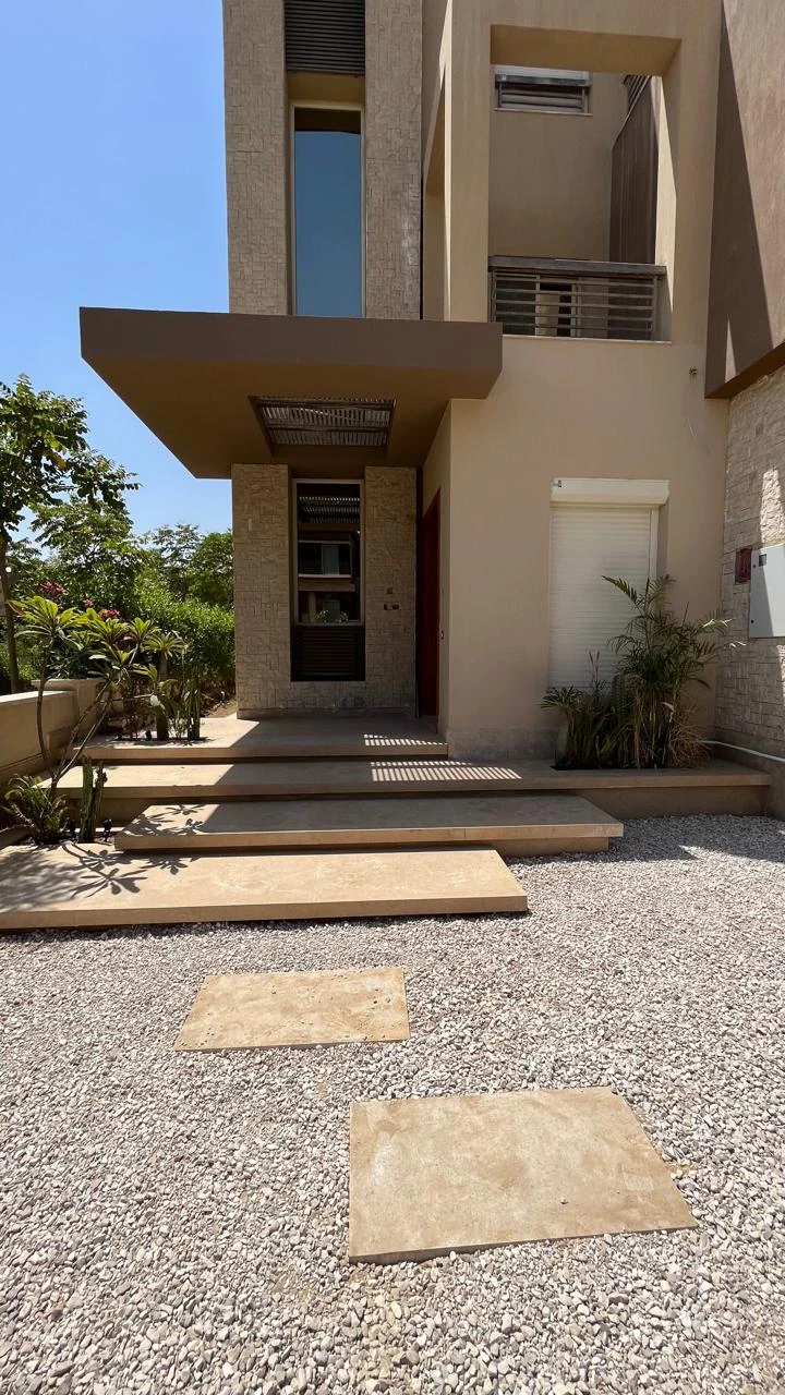 New Giza — image 30