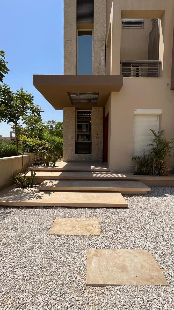 New Giza — image 31